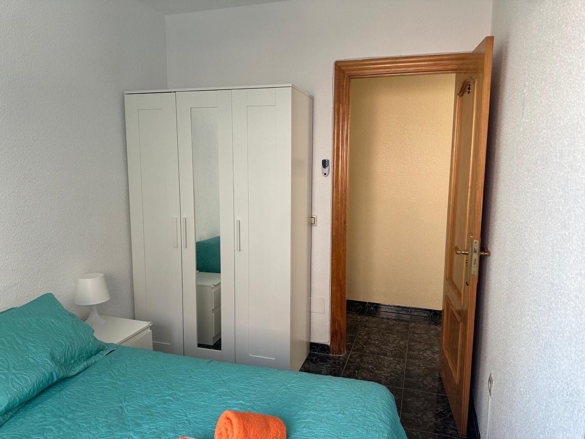 Almeria Centro Habitacion Privada En Apartamento Compartido Eksteriør billede