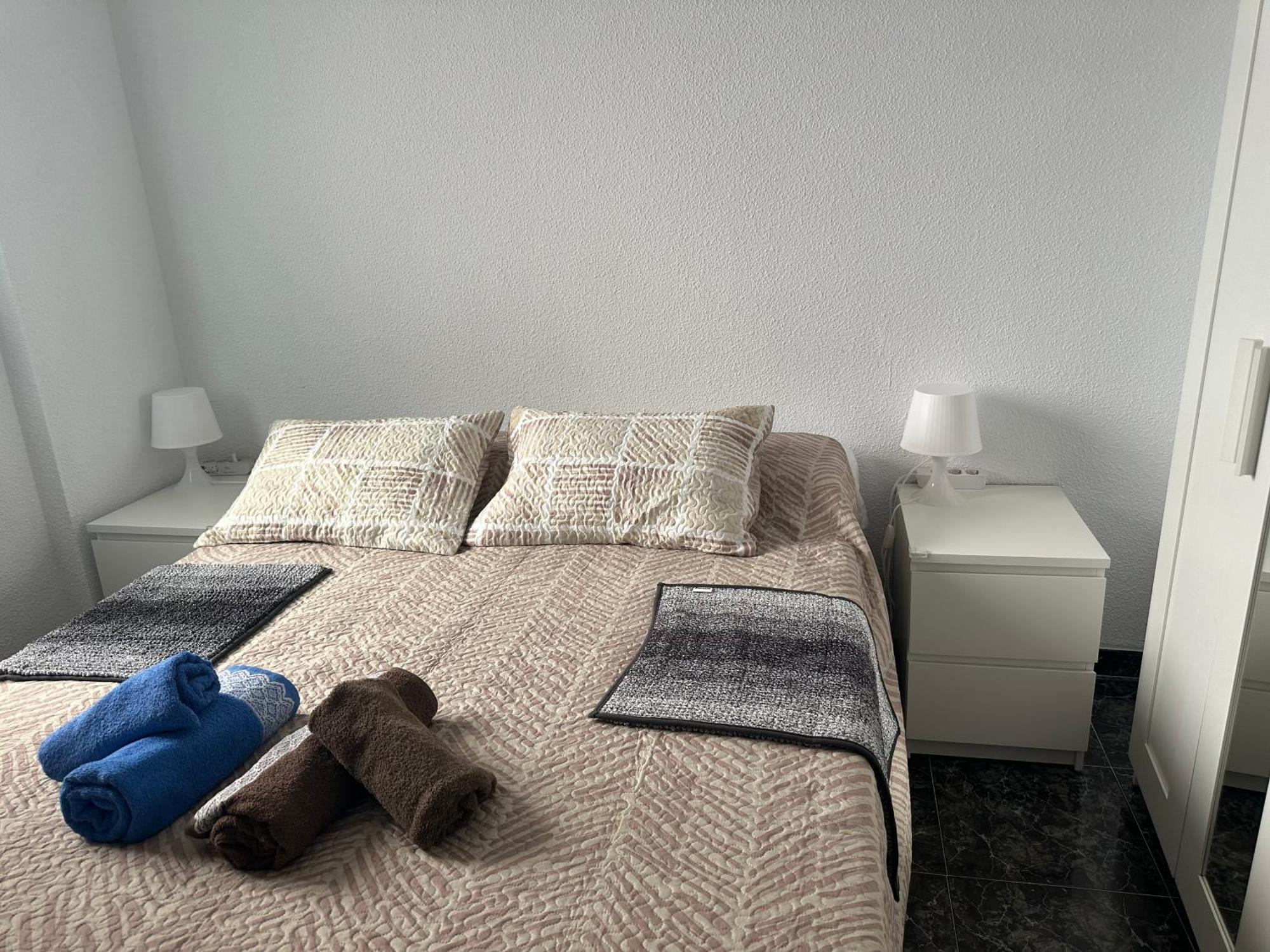 Almeria Centro Habitacion Privada En Apartamento Compartido Eksteriør billede