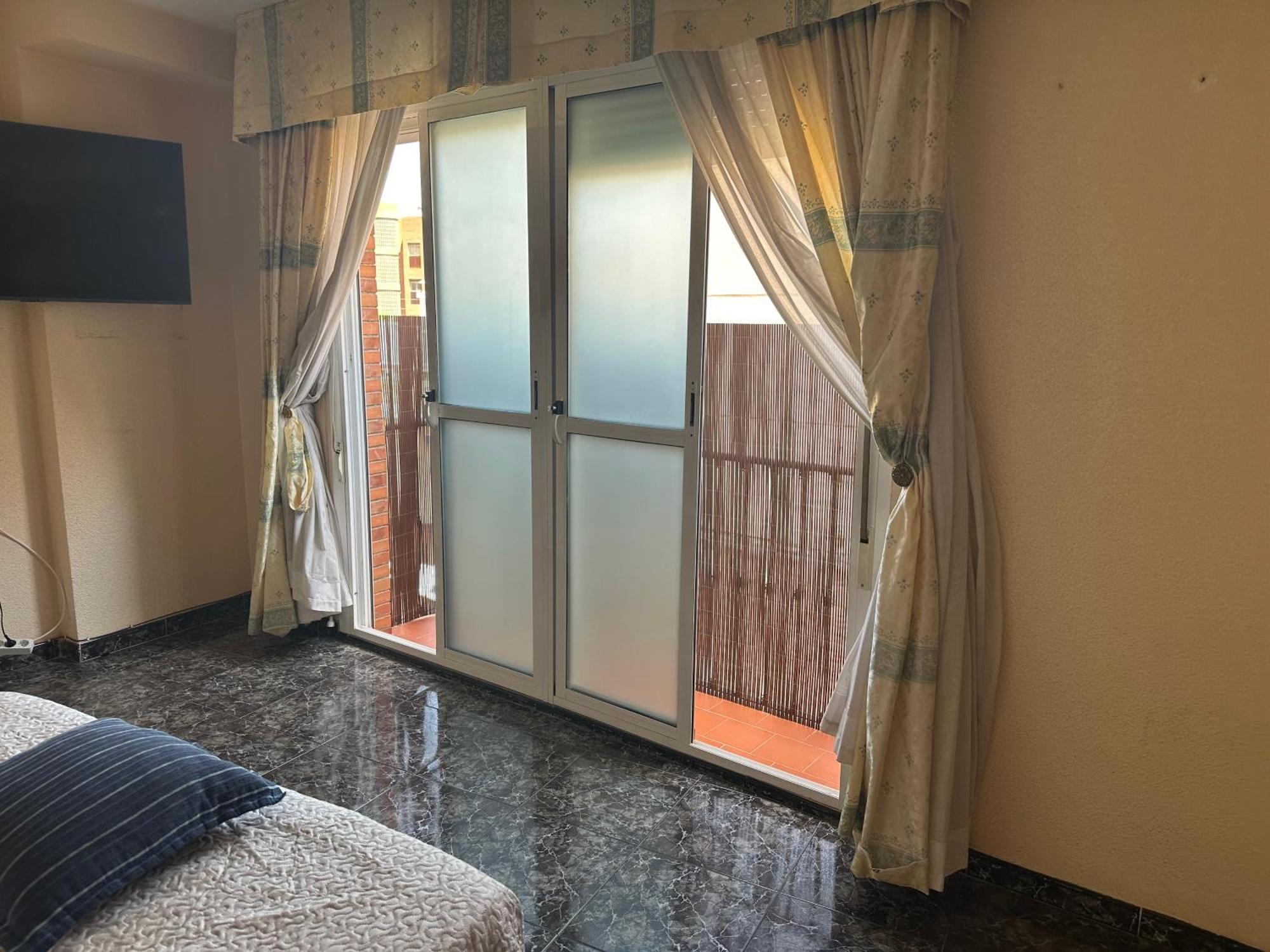 Almeria Centro Habitacion Privada En Apartamento Compartido Eksteriør billede