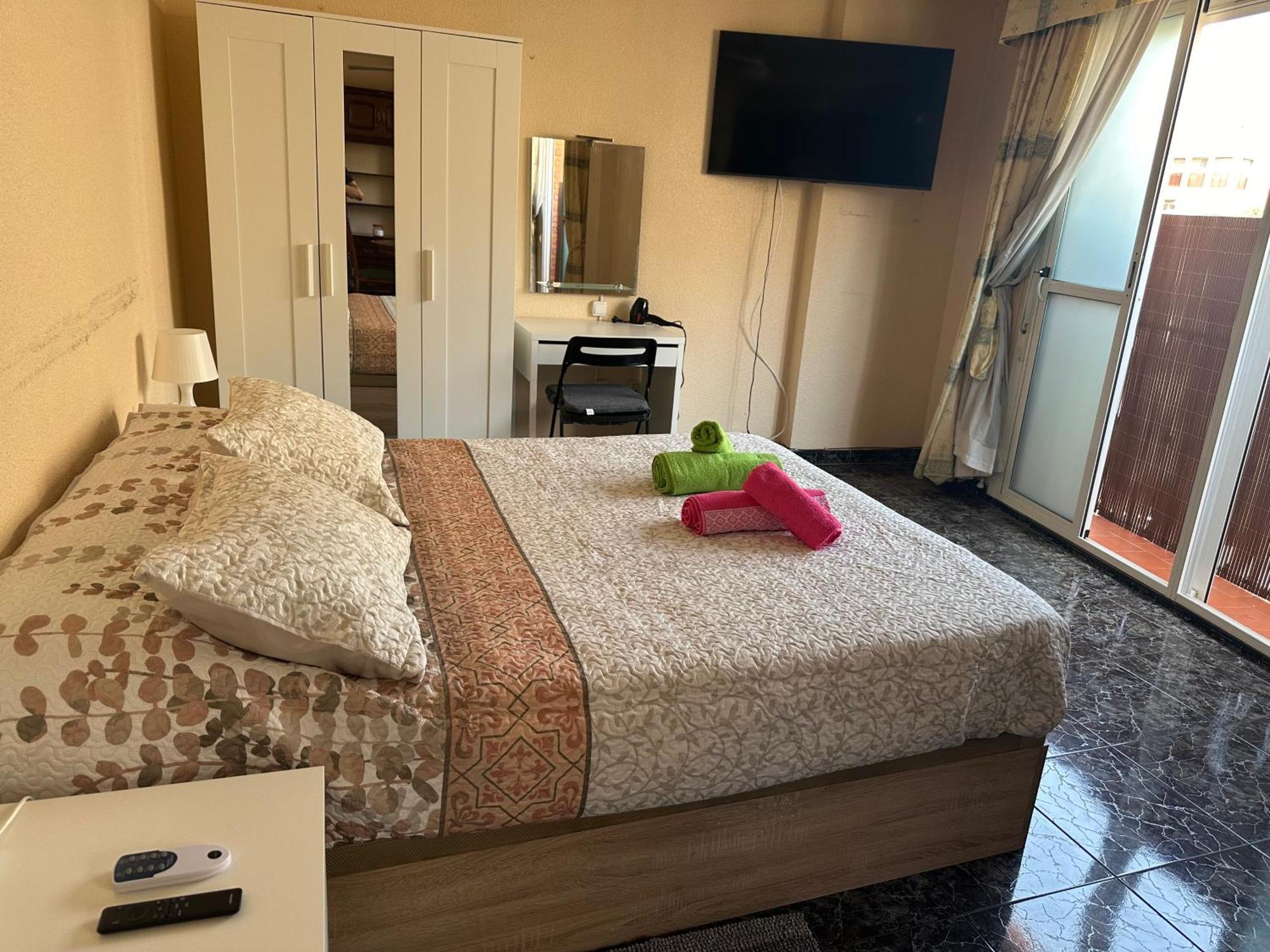 Almeria Centro Habitacion Privada En Apartamento Compartido Eksteriør billede
