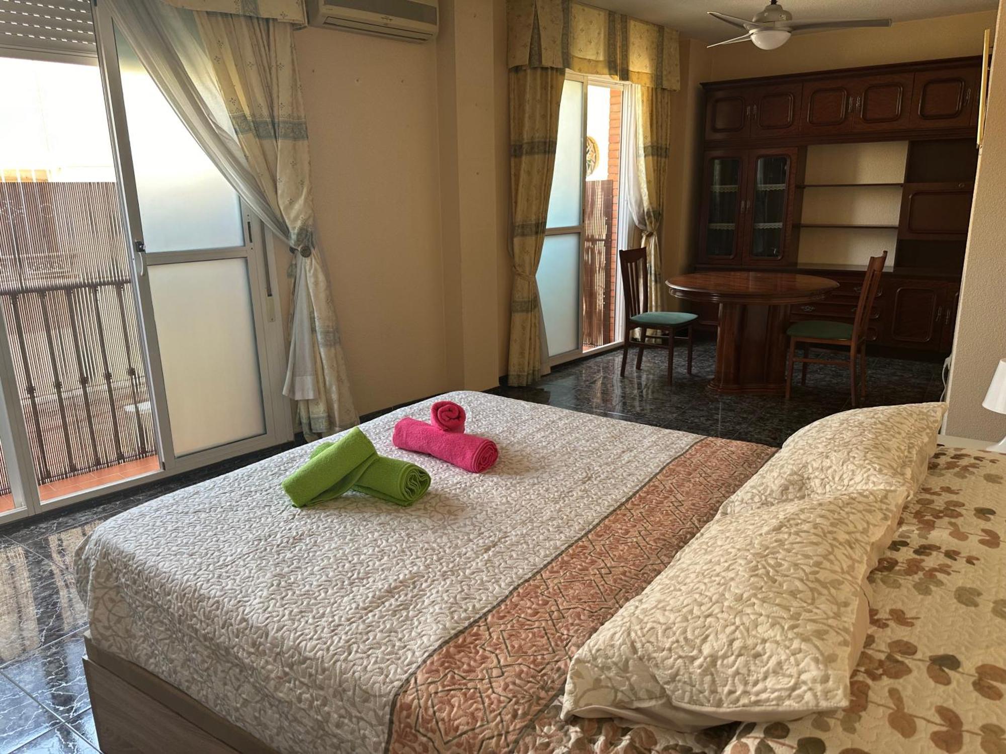 Almeria Centro Habitacion Privada En Apartamento Compartido Eksteriør billede