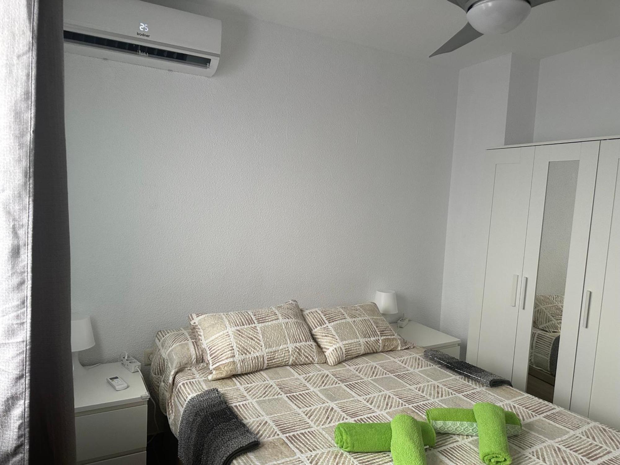 Almeria Centro Habitacion Privada En Apartamento Compartido Eksteriør billede
