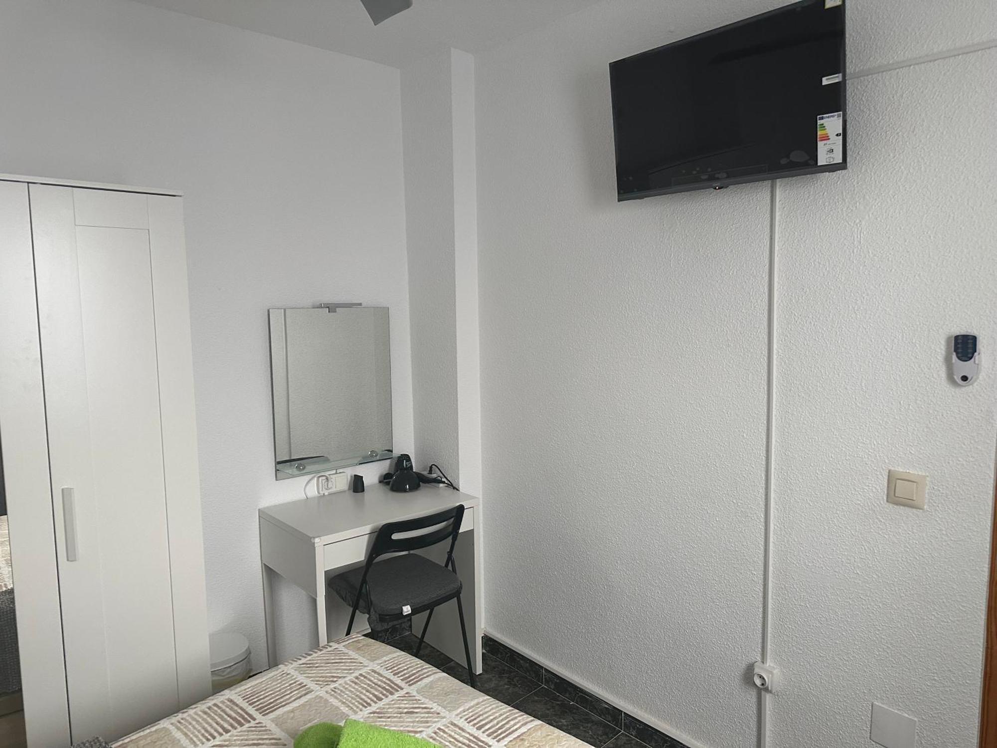 Almeria Centro Habitacion Privada En Apartamento Compartido Eksteriør billede