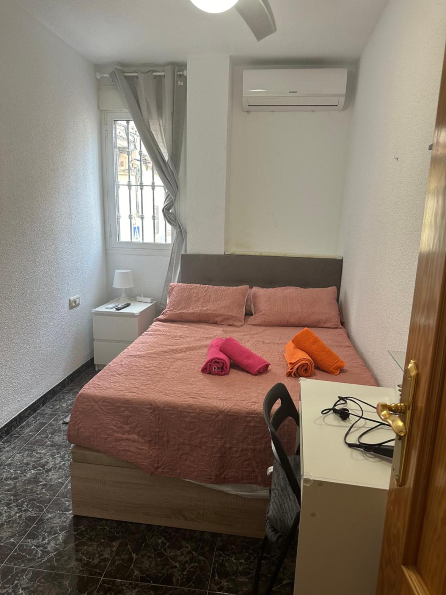 Almeria Centro Habitacion Privada En Apartamento Compartido Eksteriør billede