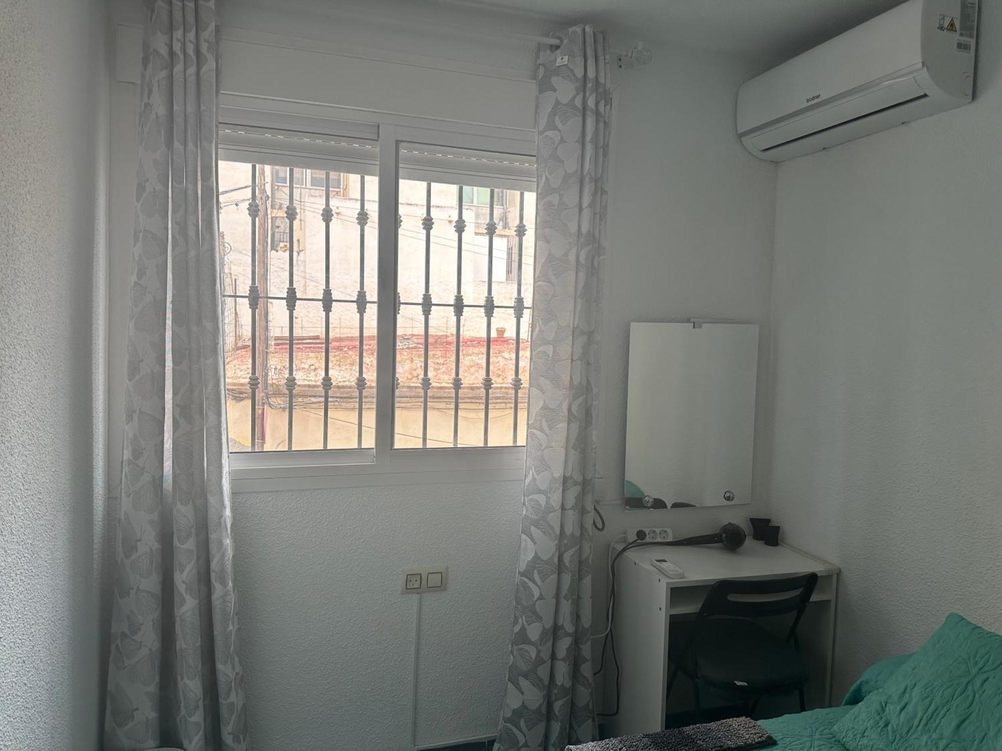 Almeria Centro Habitacion Privada En Apartamento Compartido Eksteriør billede