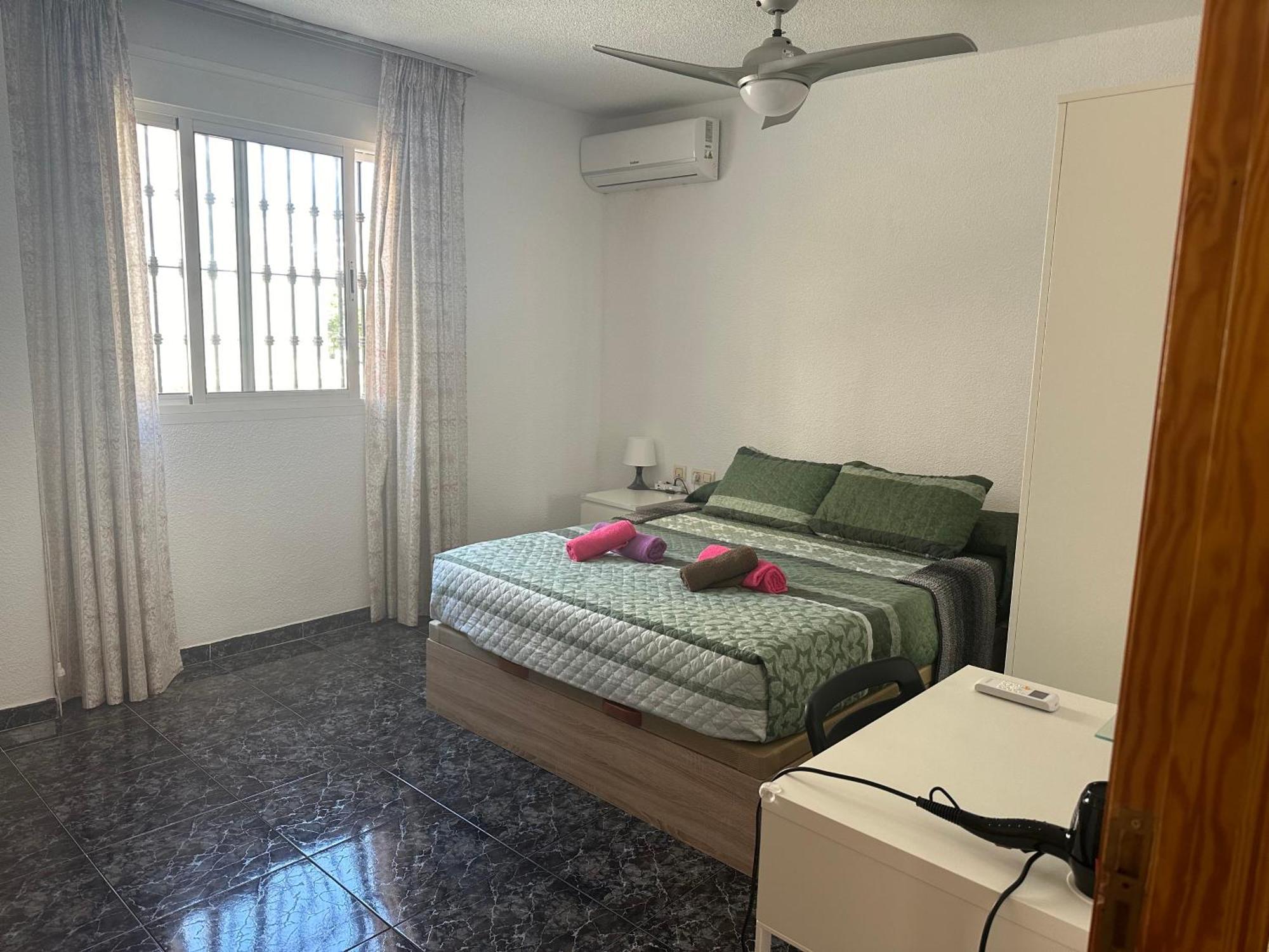 Almeria Centro Habitacion Privada En Apartamento Compartido Eksteriør billede