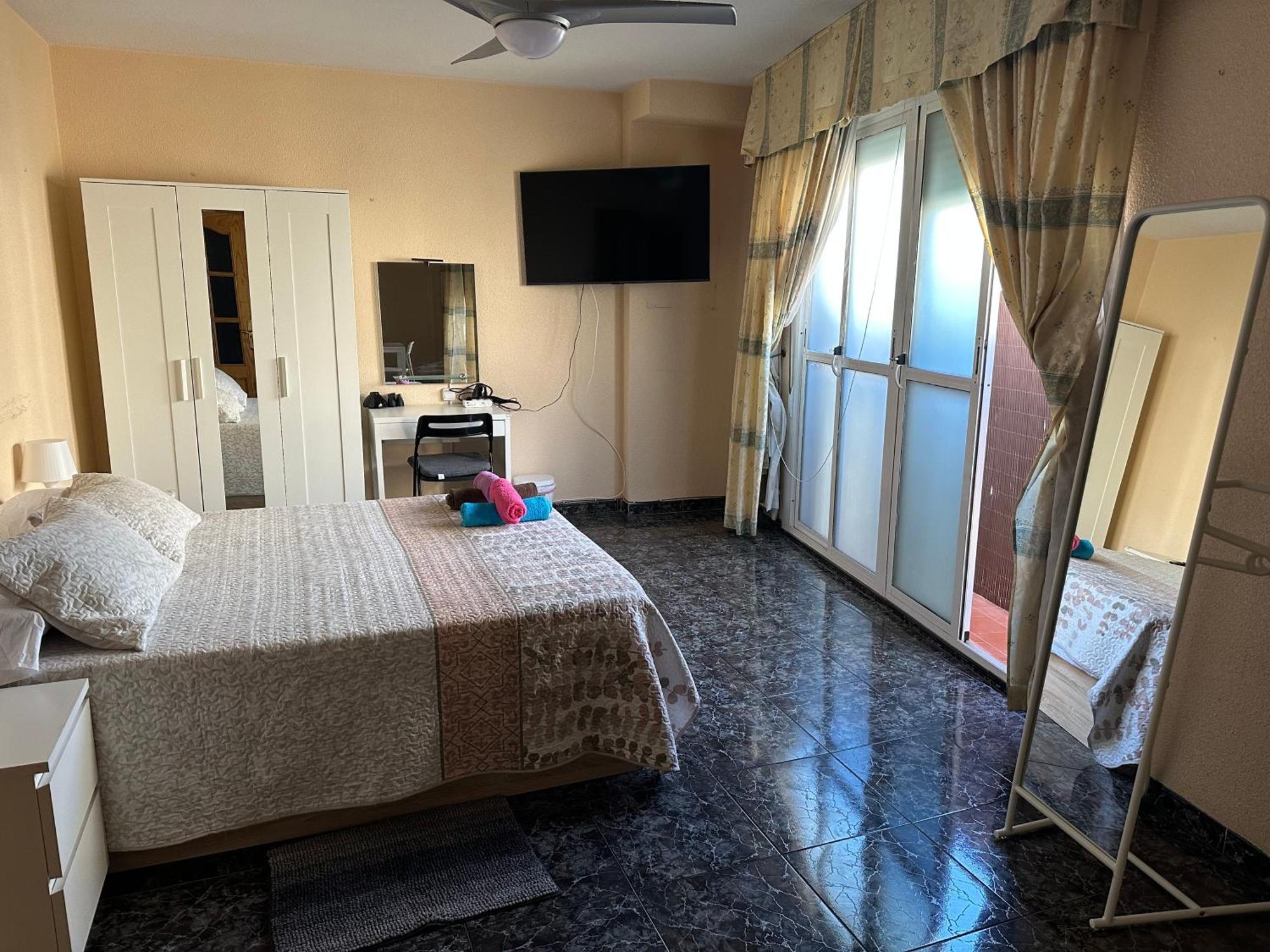 Almeria Centro Habitacion Privada En Apartamento Compartido Eksteriør billede