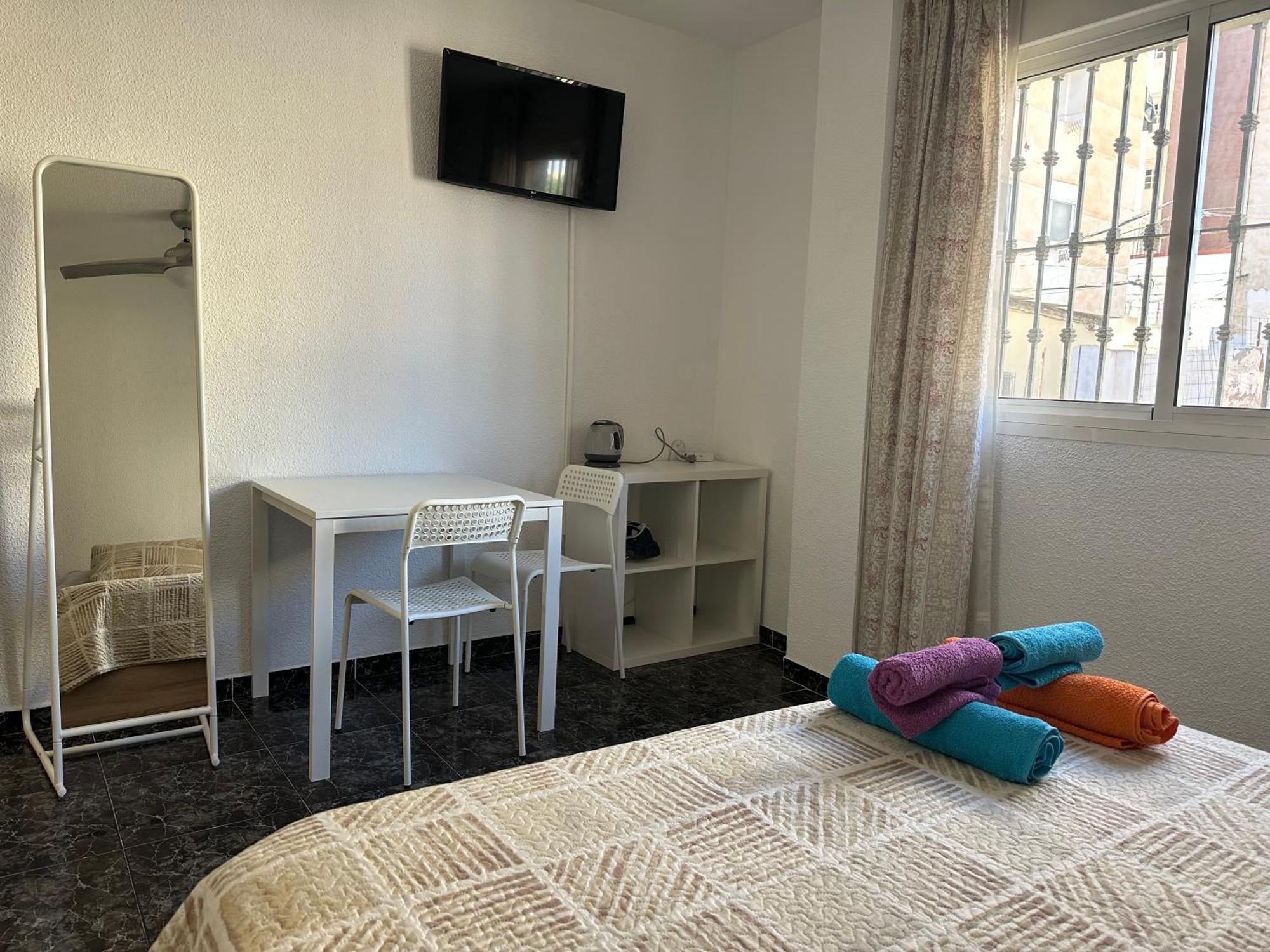Almeria Centro Habitacion Privada En Apartamento Compartido Eksteriør billede